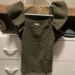 🍎LAST DAY 9/28🍎Olive green sweater vest top